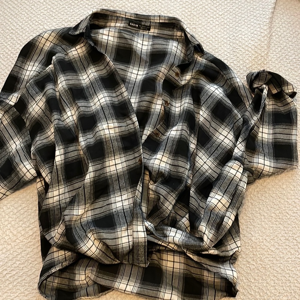 SHEIN Flannel top. Size L.